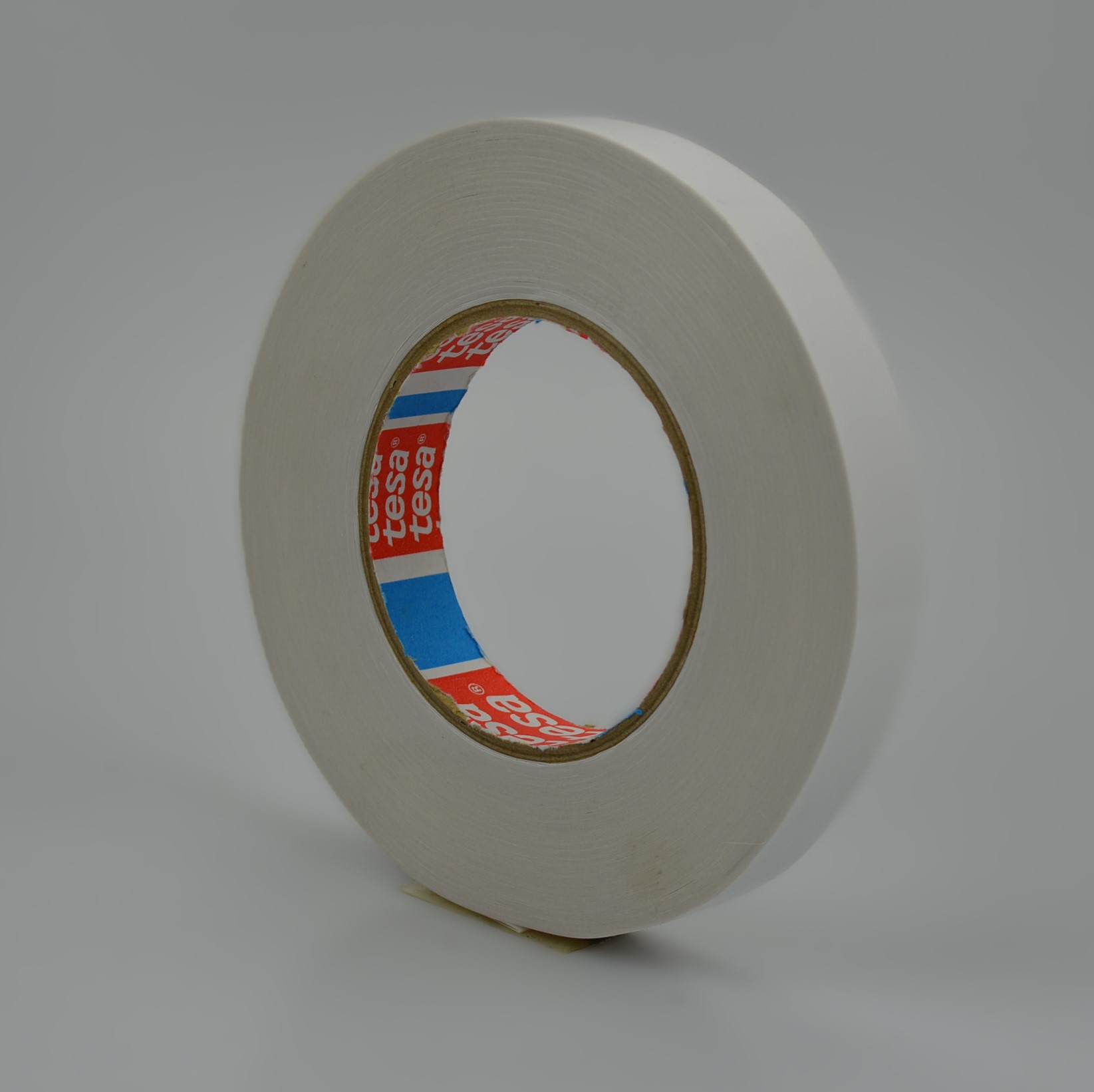 tesa® 68144 doppelseitiges Klebeband